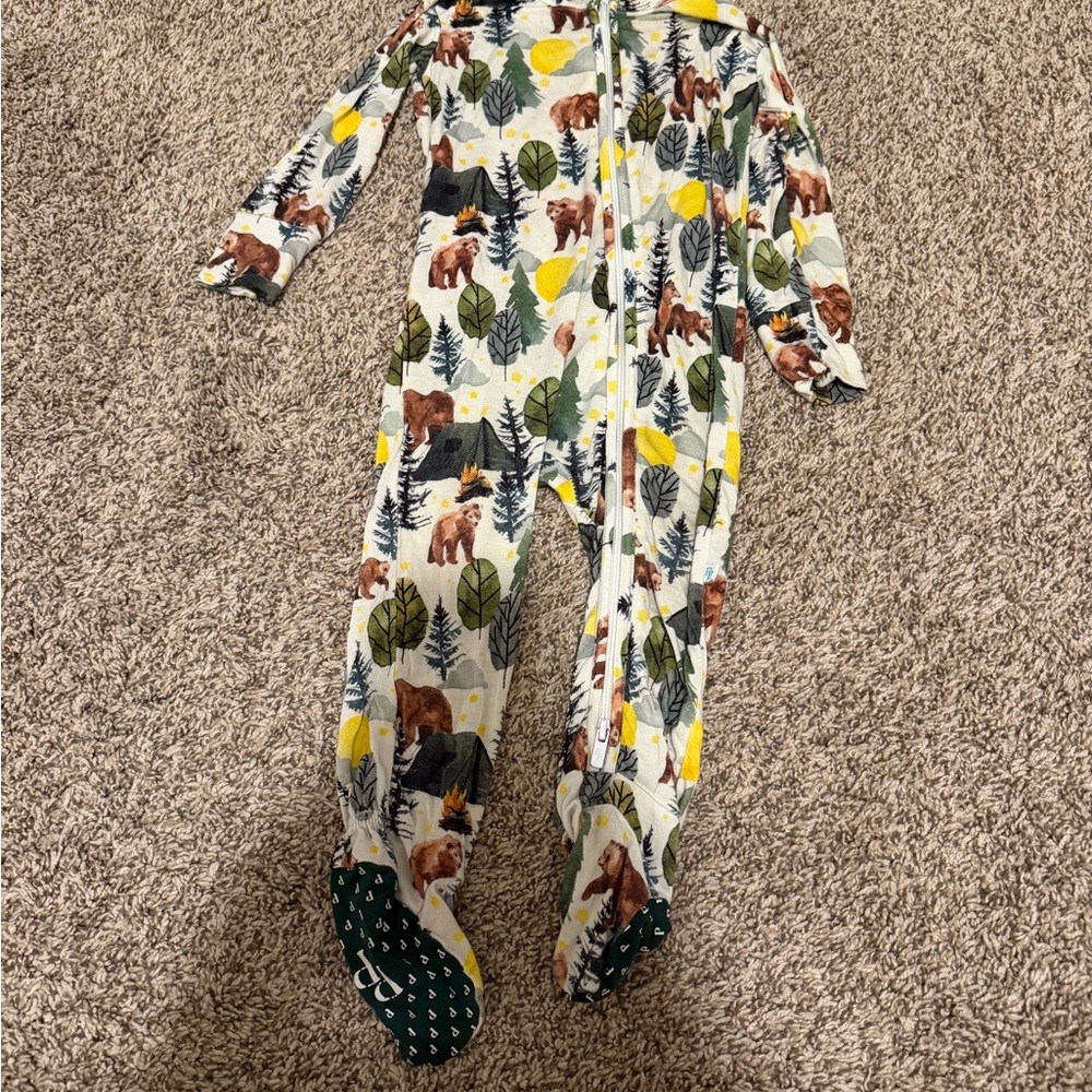 Posh Peanut Bear and Leaf Print Pajamas